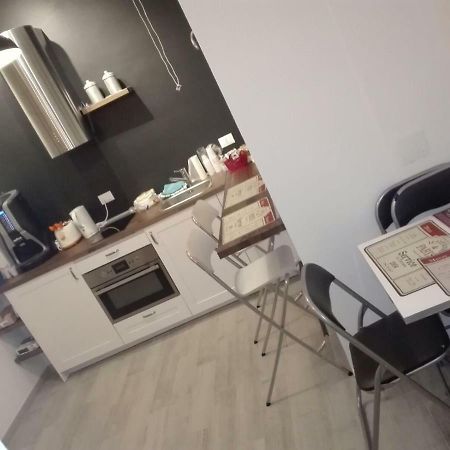 R&B Via Barozzi 6 Hotel Bologna Eksteriør billede
